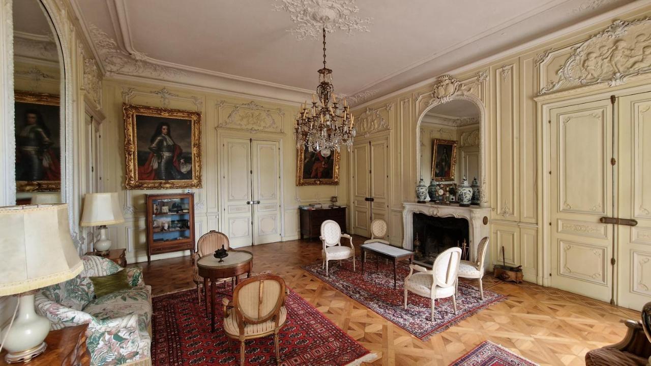Château de Montpatey Acomodação com café da manhã Couches Exterior foto
