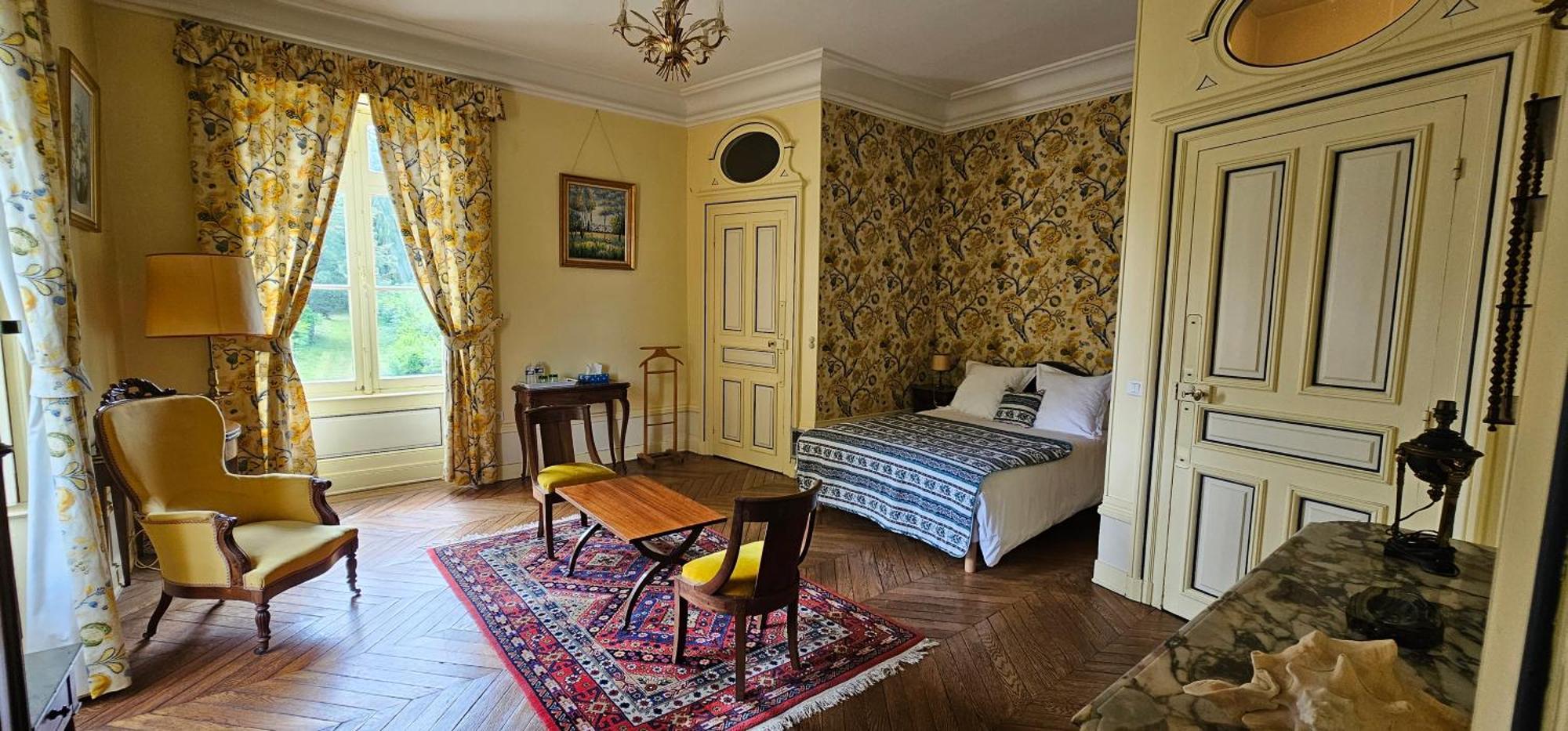 Château de Montpatey Acomodação com café da manhã Couches Exterior foto